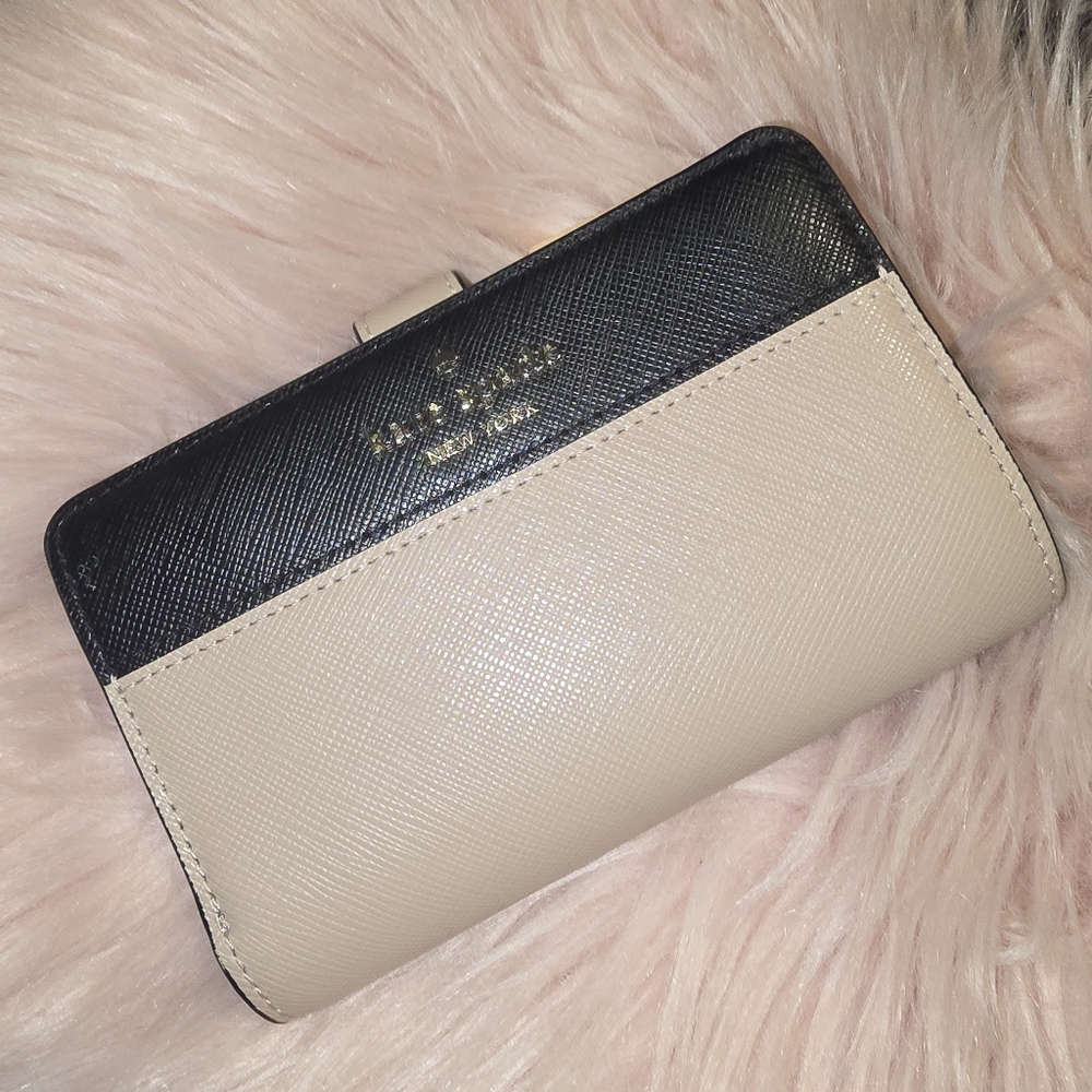 Kate Spade Black and Cream Women's Wallet...excellent Condition